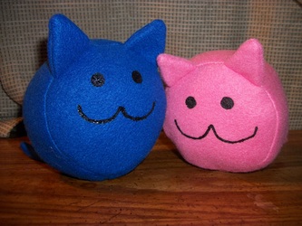 Blue and pink round kitties