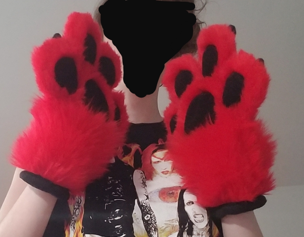 Red Toony Paws (Side)