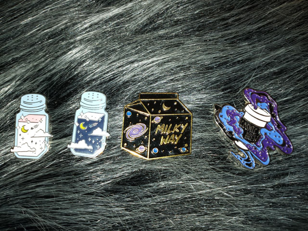Vintage Collectable Pins | For Sale