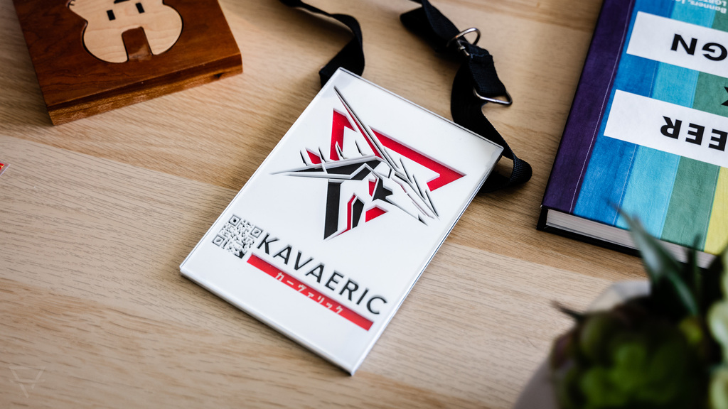 Kavaeric con badge
