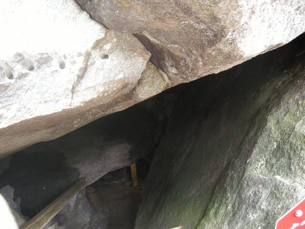 NewHampshire PolarCaves hiking caves