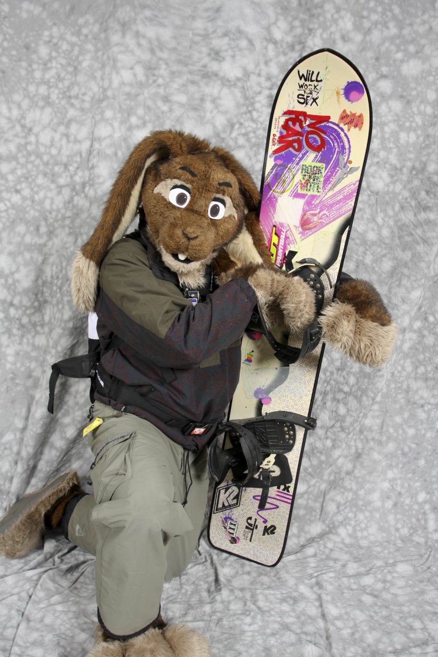 Skuff and the ANCIENT snowboard