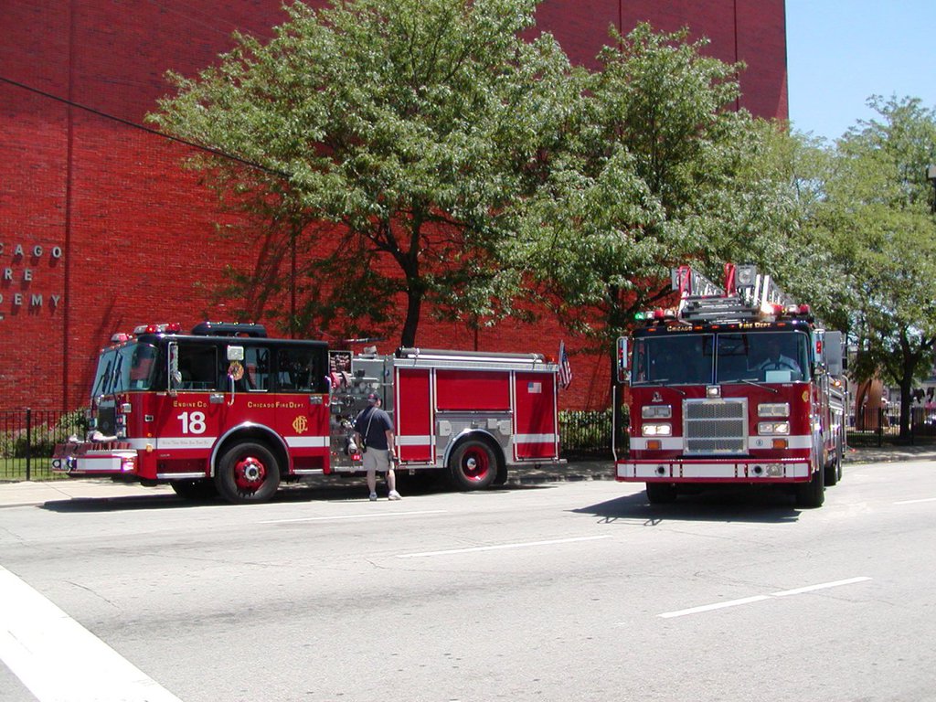 Chicago Fire Dept Open house 6-08 4