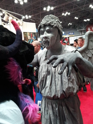 Heartless Sergal investigates a Weeping Angel