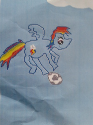 Rainbow dash playing football 