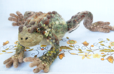 Needle-felted poseable Toad - Pose 2
