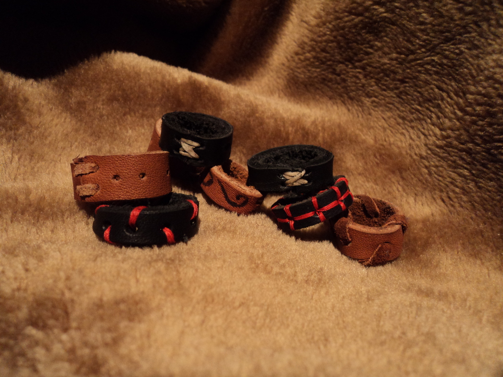 Leather rings - 7