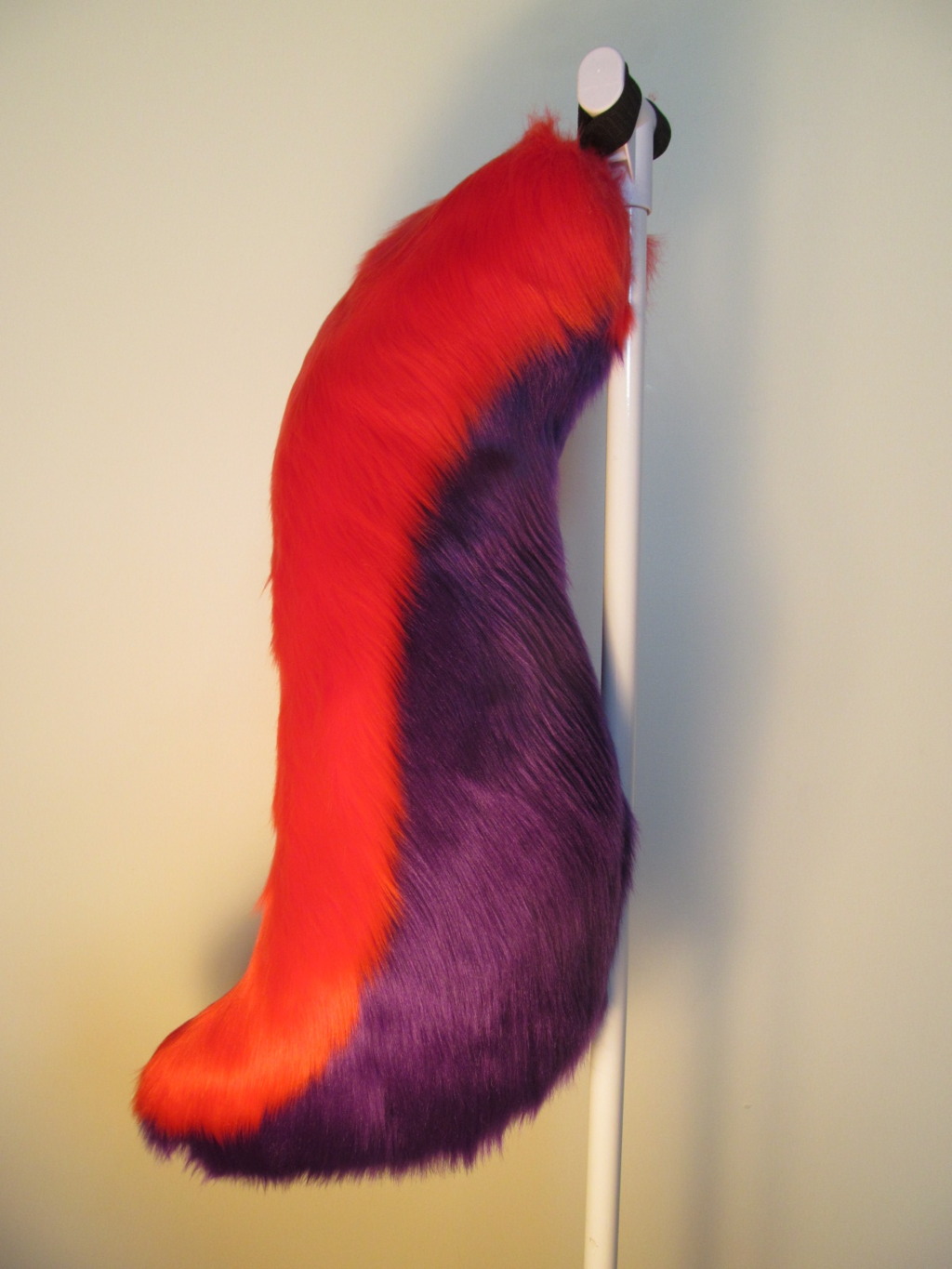 Most recent image: Red/Purple Tail Commission - Magnus